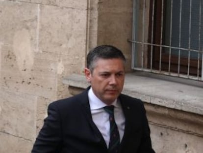 Lawyer Francisco Jos&eacute; Carvajal Jim&eacute;nez arriving at the Palma de mallorca courthouse for Princess Cristina&#039;s testimony.