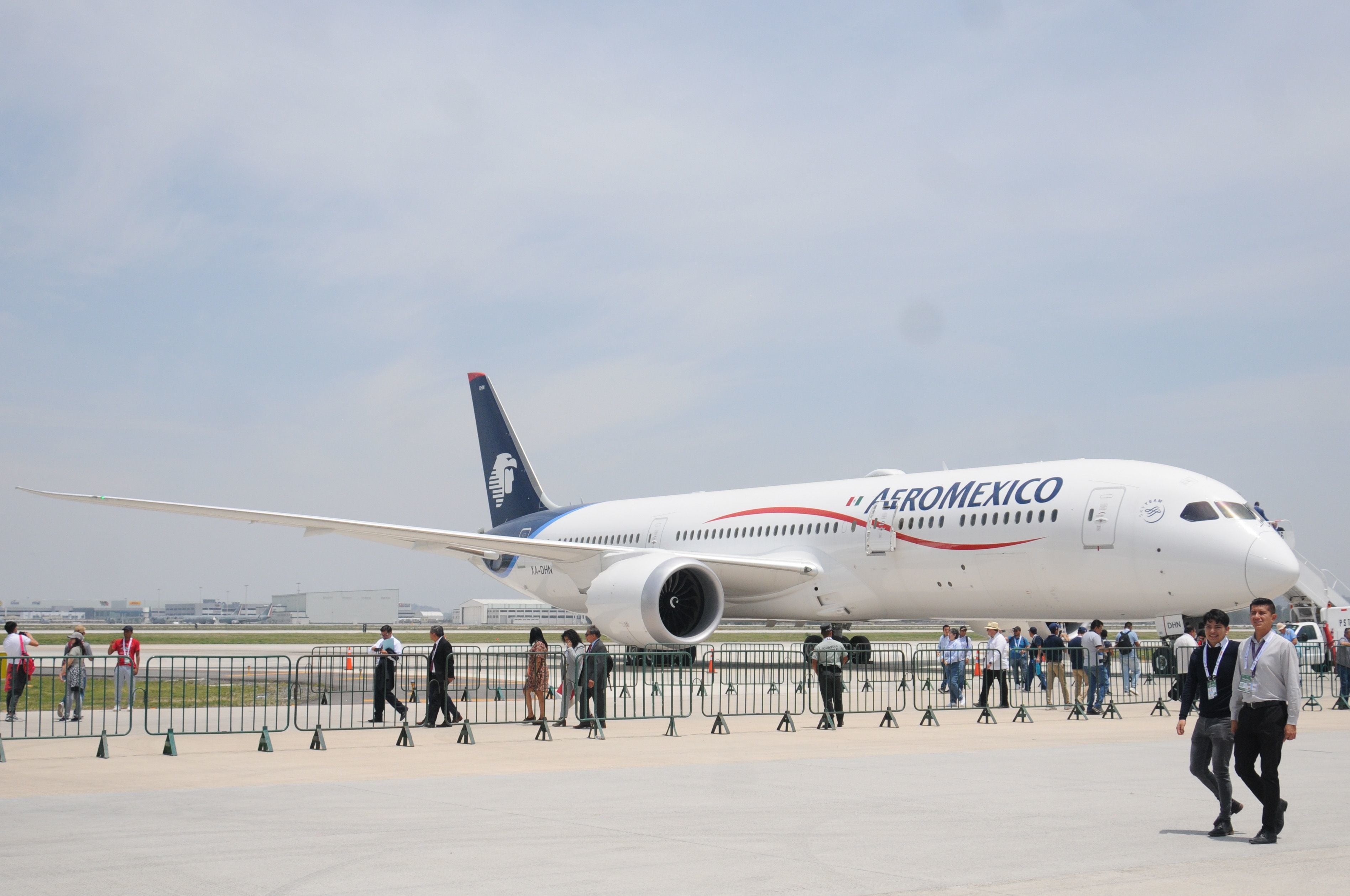 Aeroméxico regresa a los mercados financieros con una oferta mixta en Wall Street y en la Bolsa Mexicana de Valores