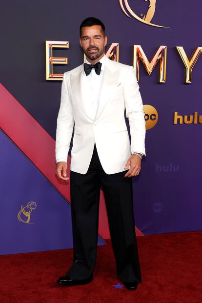 El cantante Ricky Martin, uno de los invitados a la ceremonia de los Emmy, con esmoquin.