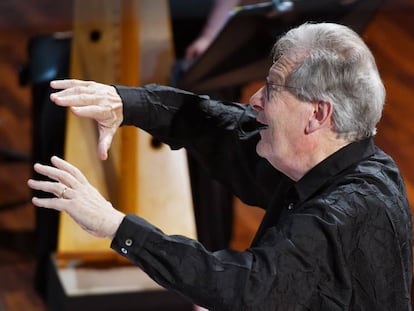 Gardiner dirigiendo en el Palau.