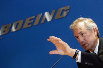 James McNerney, presidente de Boeing.