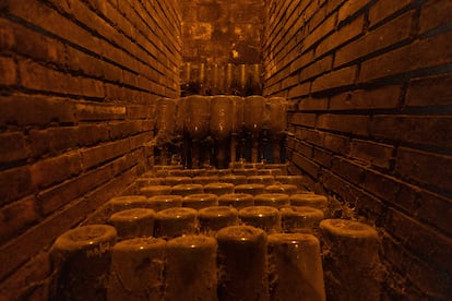 La cava de Mestres atesora joyas que envejecen durante varios años.