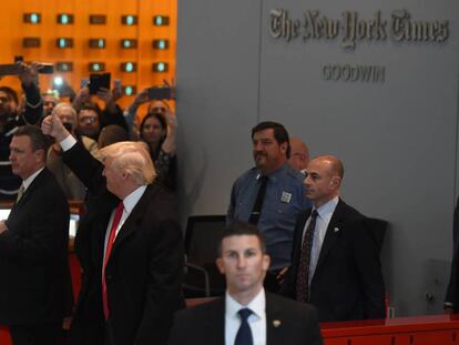 El presidente de Estados Unidos, Donald Trump, a la salida de una reunión en The New York Times en 2016. 