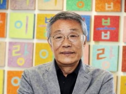 El escritor coreano Hwang Sok-yong en Madrid.