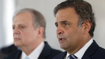 Os senadores Tasso e Aécio, em 2016.