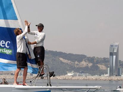 Una vuelta al mundo de 93 días, 22 horas, 20 minutos y 36 segundos