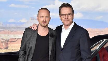 Aaron Paul y Bryan Cranston en la premiere de &quot;El Camino: A Breaking Bad Movie&quot;, Westwood, California, 2019.