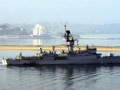 Imagen de archivo de la fragata <i>Etremadura,</i> tomada el pasado junio en Santander.