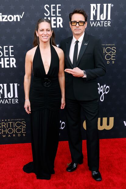 Robert Downey Jr. acudió con su mujer, Susan Downey. Celebraron juntos el premio del intérprete como mejor actor de reparto por 'Oppenheimer'.