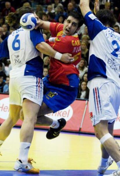 Ruben Garabaya ante Bertard Gille y Jerome Fernández en el Europeo de 2008, en Trondheim.