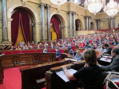Los diputados del Parlament de Cataluña durante las votaciones de las resoluciones del Debate de Política General.