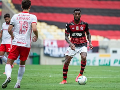 Inter, de Rodrigo Dourado, e Flamengo, de Gérson: os dois times que podem ser campeões brasileiros.