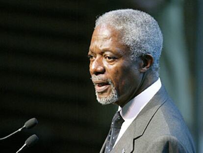 El secretario general de la ONU, Kofi Annan, en diciembre de 2004.
