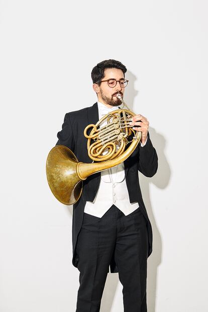 Orquesta sinfónica Galicia. En la imagen, Nicolás Gómez Naval,
trompa principal.
