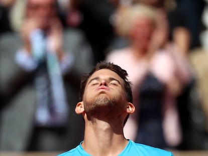 Dominic Thiem, tras ganar a Novak Djokovic en la semifinal de Roland Garros 2019.