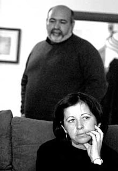 Los padres de Klara García, ayer, en su casa.