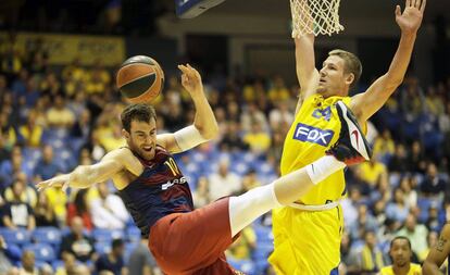 Víctor Claver, durante el partido Maccabi-Barça.