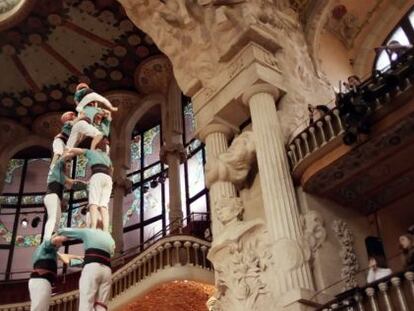 Moment de l'anunci fet per l'Orfeó i els Castellers de Vilafranca.