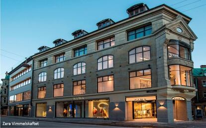 Inditex ha instalado otra de sus tiendas de bandera en Copenhague, Dinamarca. La estrenó en abril, tiene una superficie comercial de 2.000 metros cuadrados y ocupa un edifico de una antigua galería comercial levantada en 1915. Está en la vía peatonal Vimmelskaftet, en el centro