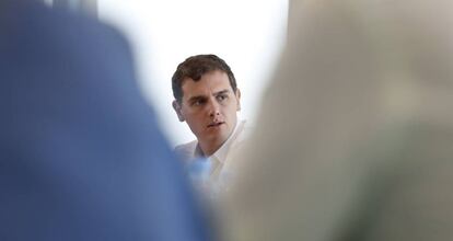 Albert Rivera, ayer durante una reuni&oacute;n del partido.