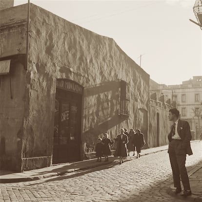 Antiguo Bar Montseny, en el barrio de Gràcia de Barcelona. Foto de Joaquín Tusquets de 1955.