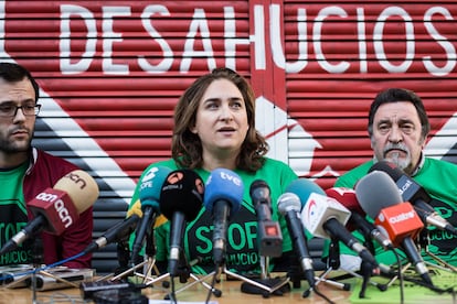 Ada Colau, actual alcaldesa de Barcelona, en un acto en Sabadell en febrero de 2013, cuando era portavoz de la PAH. 