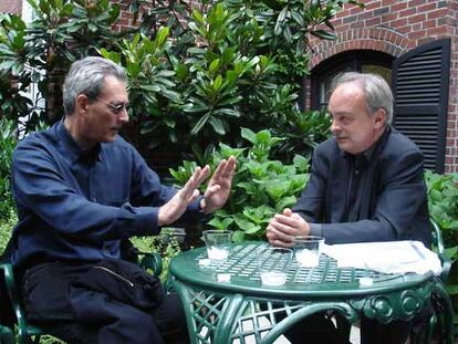 Paul Auster (a la izquierda) y Enrique Vila-Matas, el pasado jueves en Nueva York.