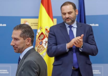 Jesús Manuel Gómez García, durante la toma de posesión de su cargo en 2018, en presencia de José Luis Ábalos.