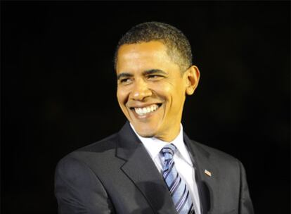 El senador Barack Obama sonríe a sus seguidores durante un acto de campaña celebrado en Indiana el viernes pasado.