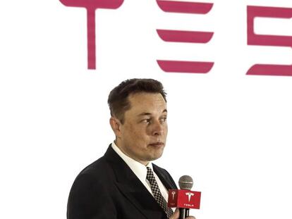 Musk supera las previsiones de ventas y dispara a Tesla en Bolsa