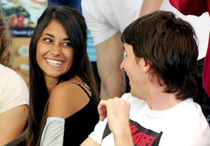 Leo Messi con su novia Antonella Roccuzzo, en 2010.