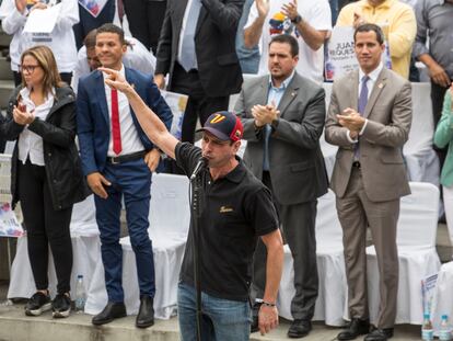 Henrique Capriles se dirige a los asistentes en un acto unitario de la oposición venezolana, en agosto de 2019.