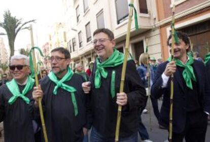 El líder del PSPV-PSOE, Ximo Puig, con destacados socialstas castellonenses.