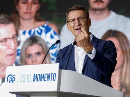 Acto de campaña del candidato del PP, Alberto Núñez Feijóo, el jueves en Castelldefels.