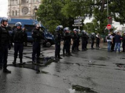 Cordón policial en un incidente en Francia.