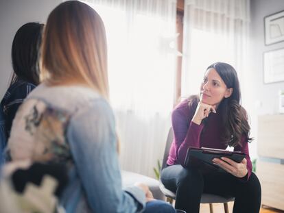 Más y mejores profesionales en salud mental