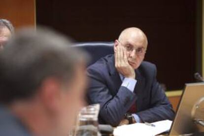 La exconsejero de Interior del Gobierno Vasco, Rodolfo Ares, en el Parlamento. EFE/Archivo