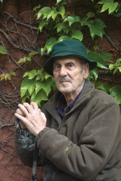 El artista Pedro González Zerolo.