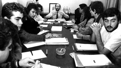 Varios representantes estudiantiles reunidos con Rubalcaba, entonces Secretario de Estado de Educación, el 11 de diciembre 1986.