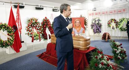 Former PM José Luis Rodríguez Zapatero at the wake.