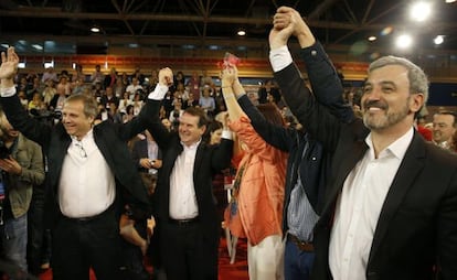 Los candidatos del PSOE a las alcaldías de Madrid (Carmona), Vigo (Caballero) y Barcelona (Collboni), ayer en el IFEMA
