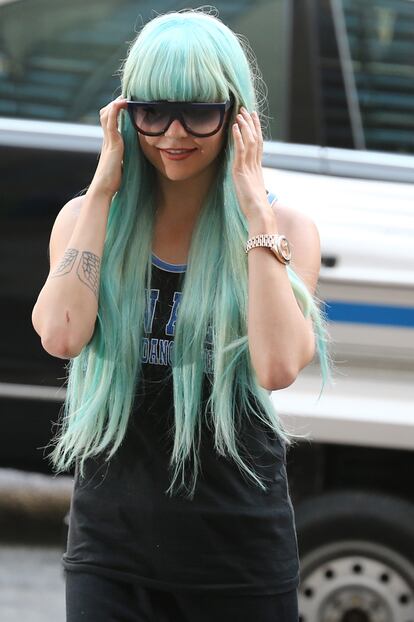 Amanda Bynes Manhattan Criminal Court Appearance - July 9, 2013