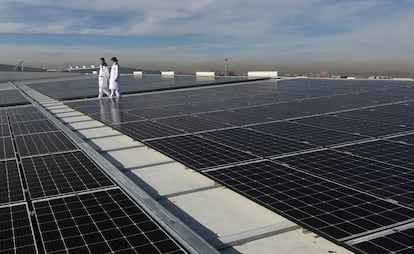 Planta de Generación de Energía Solar Fotovoltaica, en Mercamadrid.