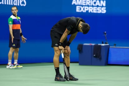 Djokovic, fatigado durante los cuartos contra Fritz.