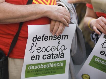 Manifestación a favor de la escolarización en catalán en Mataró.