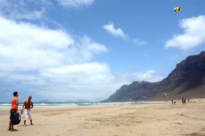 La playa de Famara, en Teguise, Lanzarote.