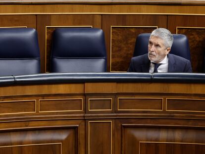 El ministro del Interior, Fernando Grande-Marlaska, durante la sesión de control al Gobierno, el miércoles en el Congreso.