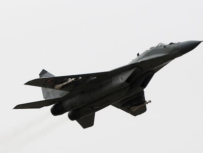 Un avión de combate MiG-29 de diseño soviético en la base militar Sliac, en Eslovaquia, en una imagen de archivo.