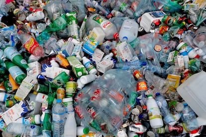 Reciclaje botellas de plástico