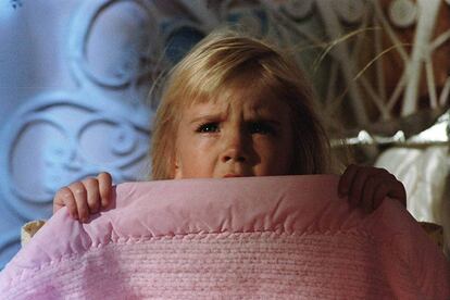 Heather O’Rourke (12)

Steven Spielberg la descubrió mientras visitaba los estudios de la Metro Goldwyn Mayer y a los seis años ya era toda una estrella internacional. O’Rourke, que dio vida a Carol en las tres entregas de Poltergeist, fue diagnosticada erróneamente con la enfermedad de Crohn y murió a causa de un paro cardíaco en 1988.